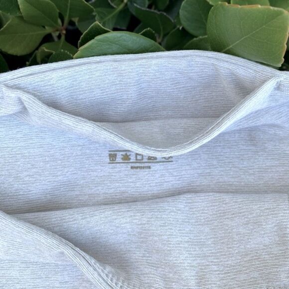 Varley Work Out Leggings Oatmeal Color Highrise. Size Small. Excellent Condition - Picture 5 of 5